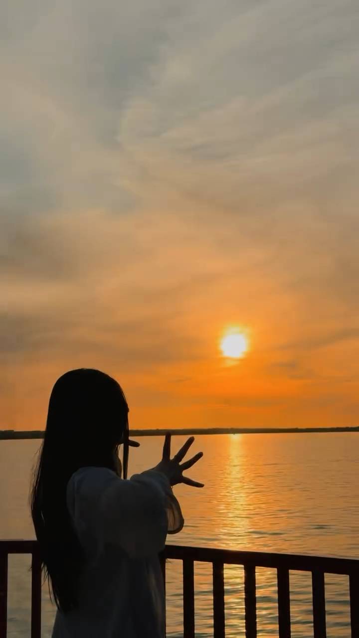 Poster for The sunset by the sea is so beautiful.